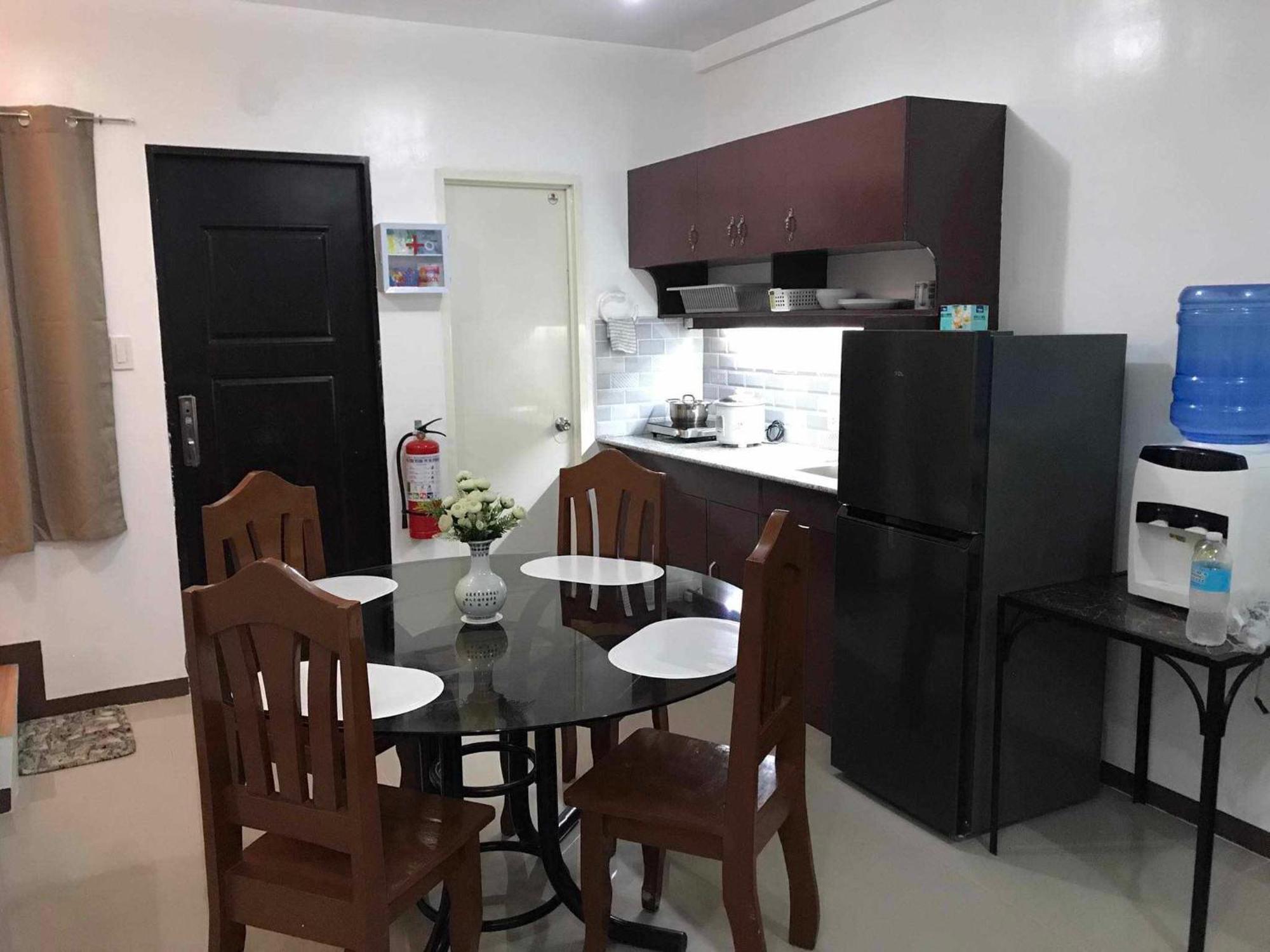 Apartment Snowbird Townhouse Azumi Dumaguete City