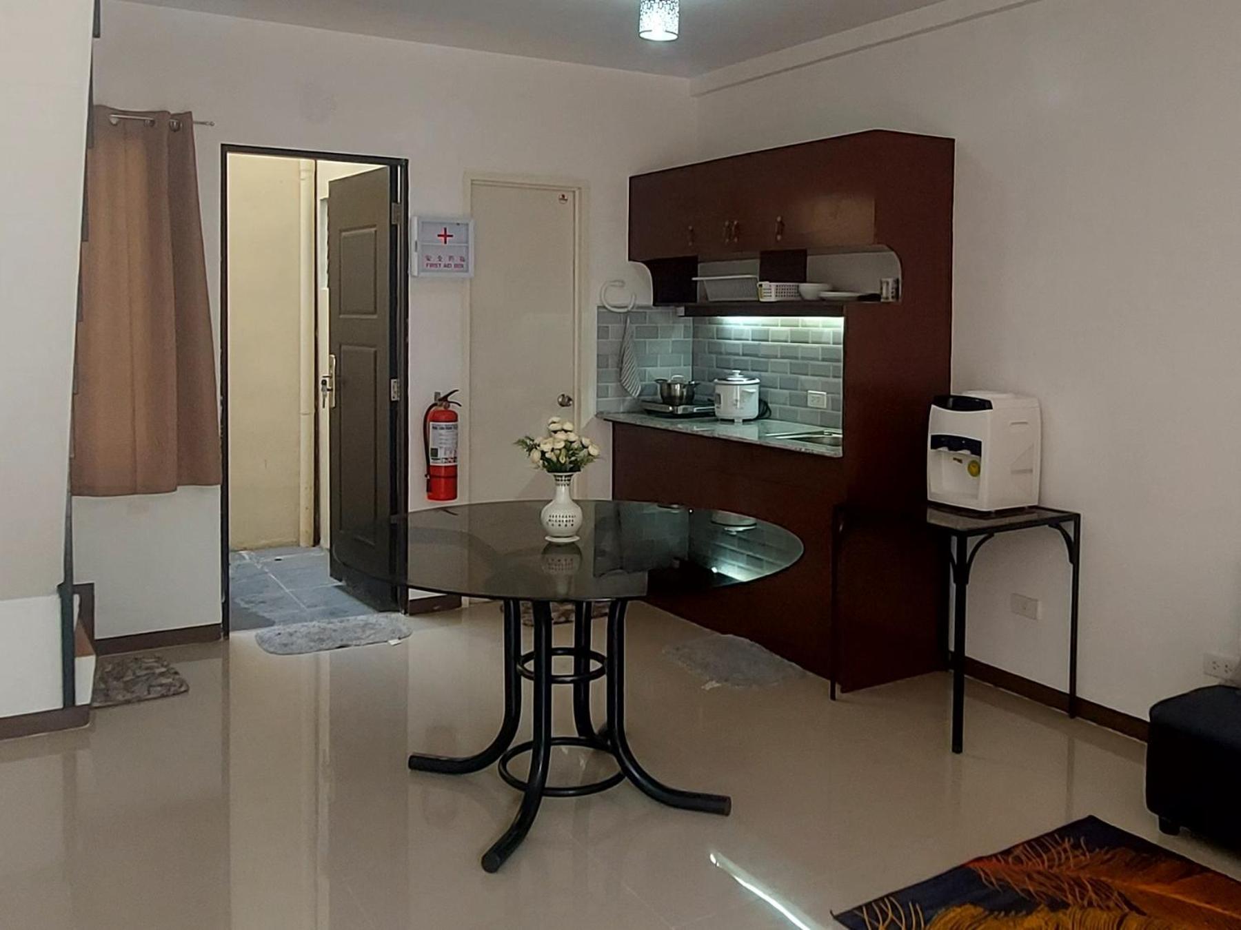 Apartment Snowbird Townhouse Azumi Dumaguete City